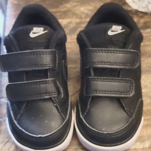 Toddler Nikes Size 7